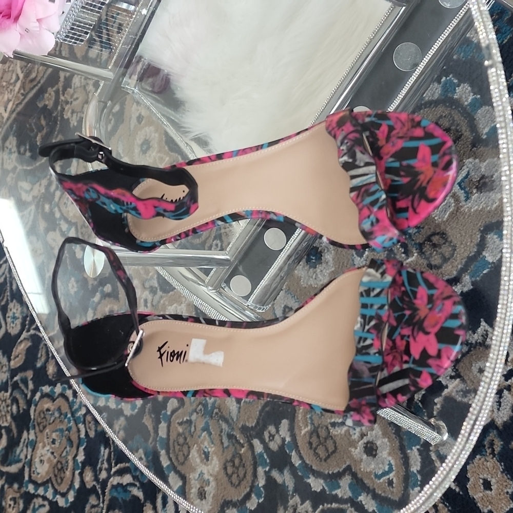 Women Fiona colorful floral ankle straps sandals